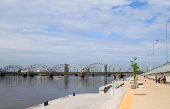 Premium Apartment In Quiet & Historical Area Рига Экстерьер фото